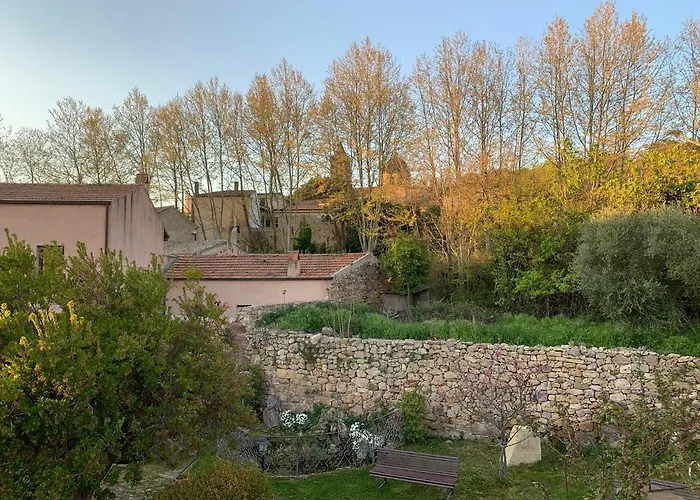 -- La Maisonette -- Casa Vacanze -- Nel Centro Storico A 30 Mt Dal Parco Aymerich, Museo Menhir, Casa Di Sant\'Ignazio - Holiday Home With Kitchen